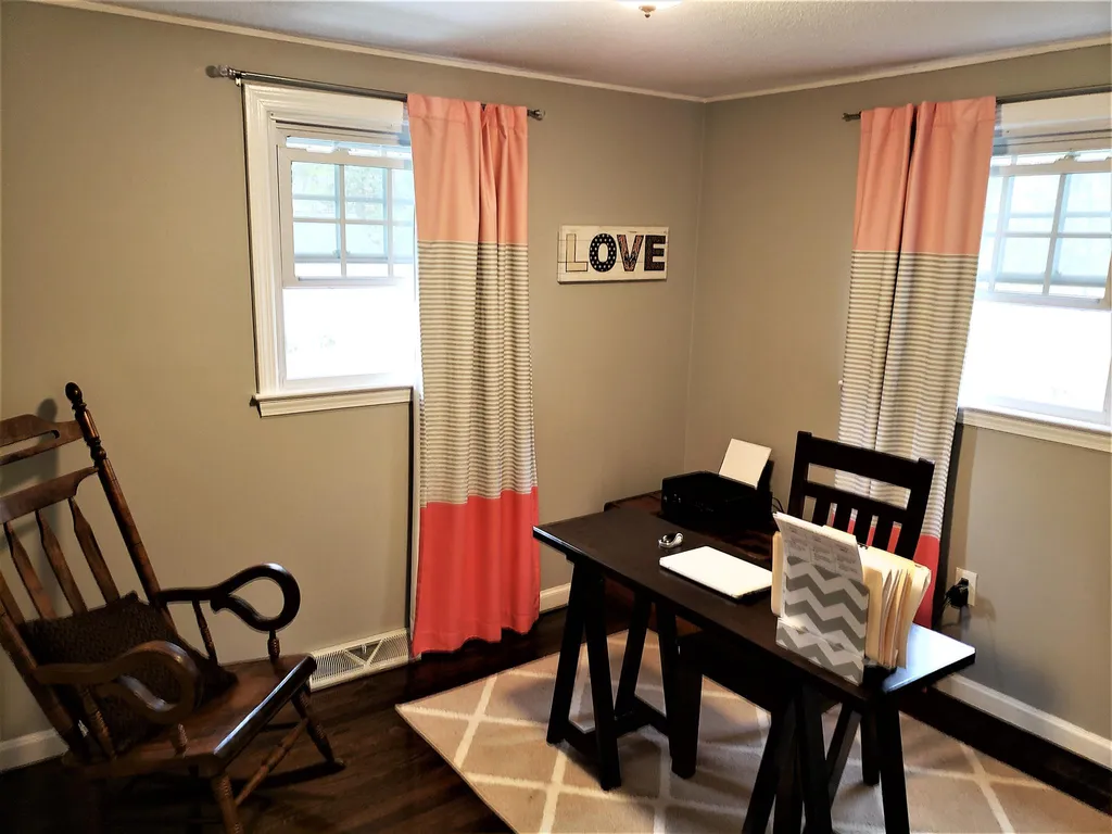 4 Greenock Lane Nashua NH 03062