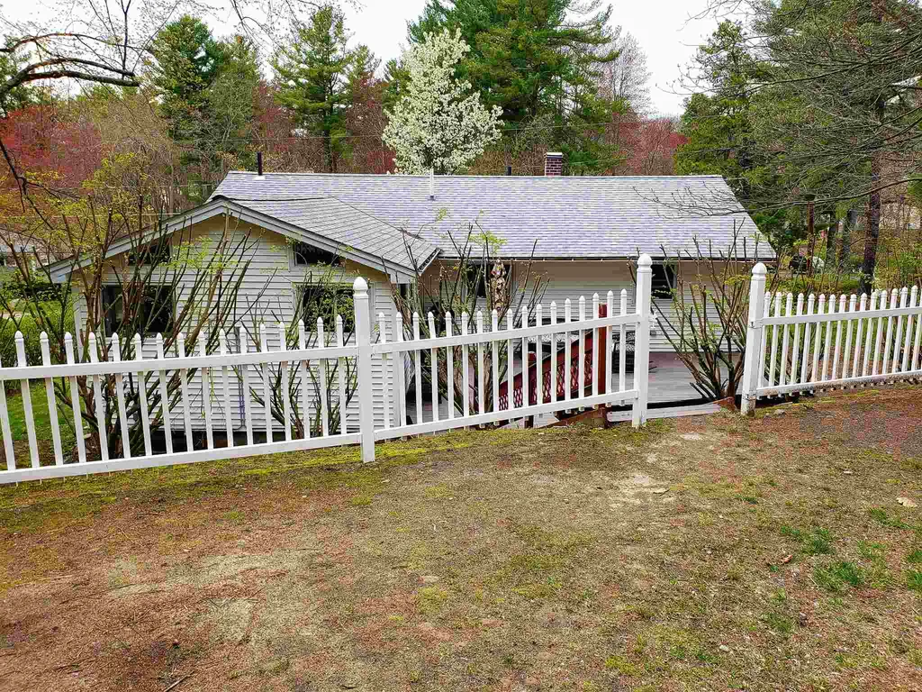 4 Greenock Lane Nashua NH 03062