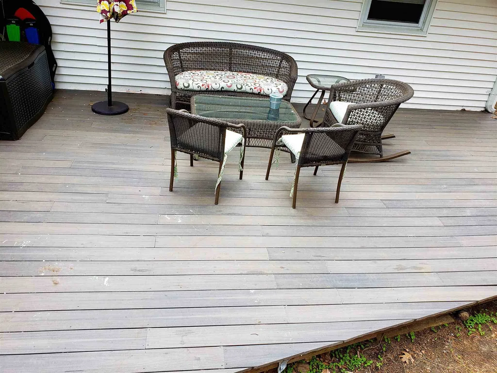 4 Greenock Lane Nashua NH 03062