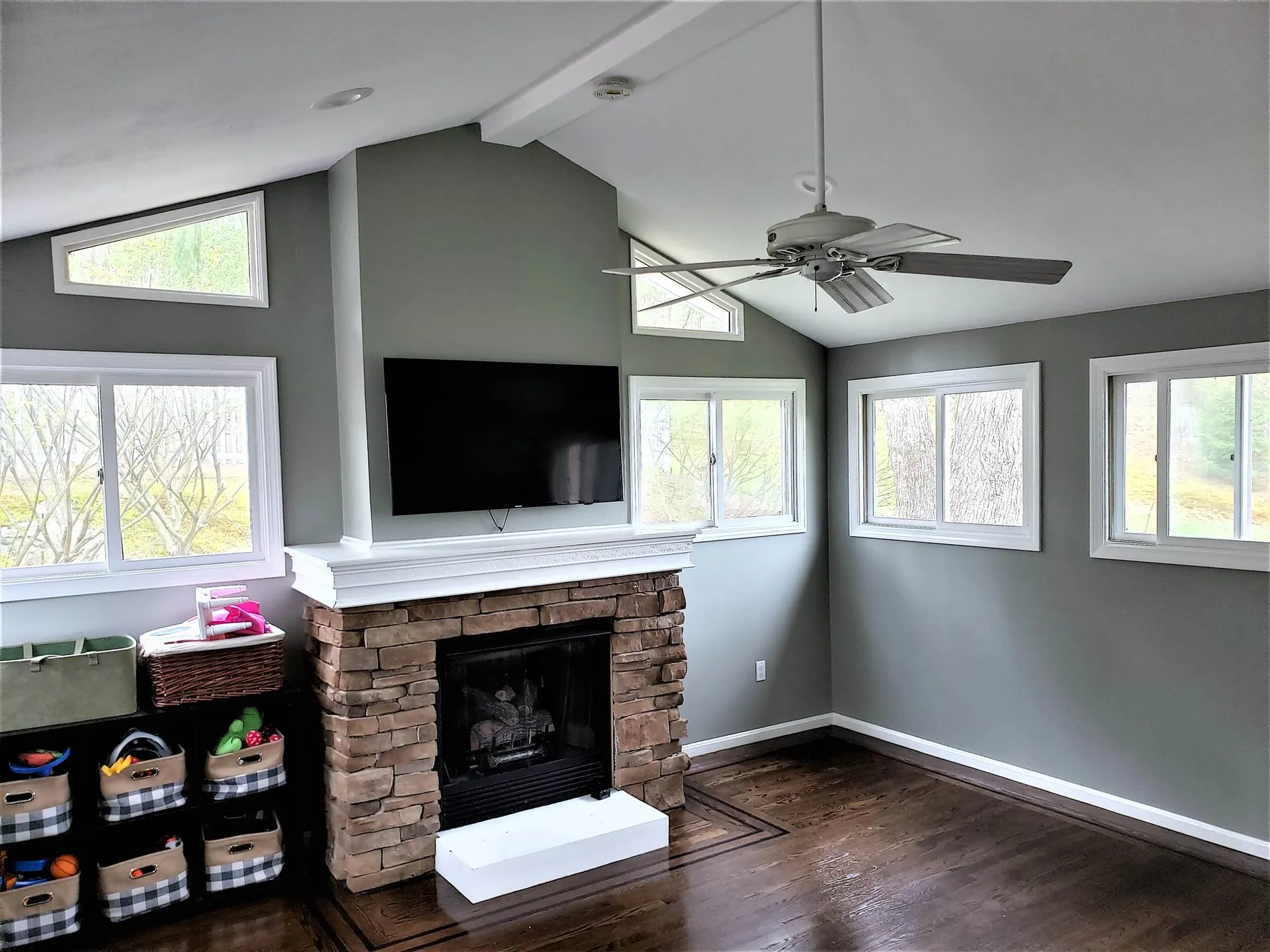 4 Greenock Lane Nashua NH 03062