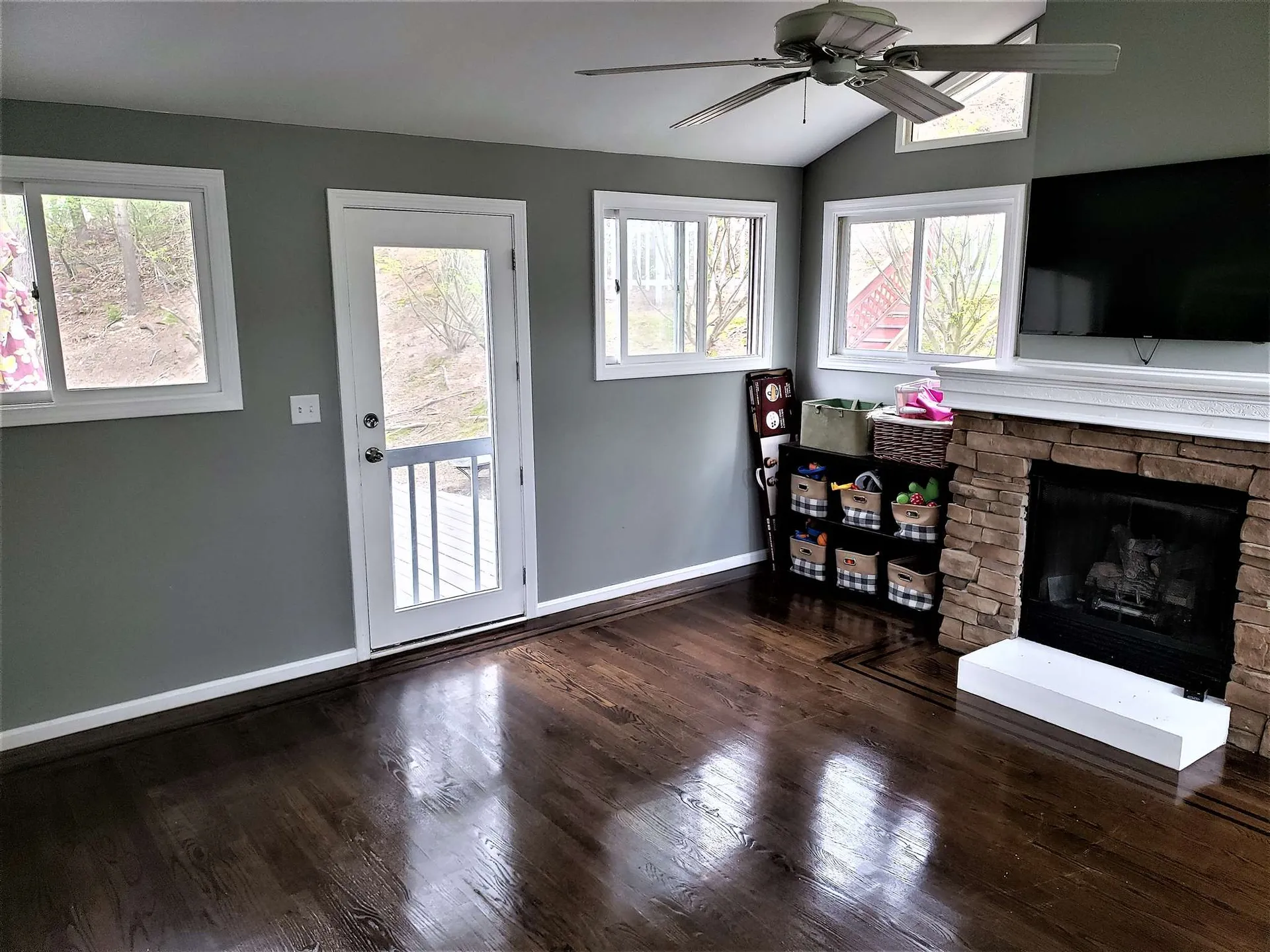 4 Greenock Lane Nashua NH 03062