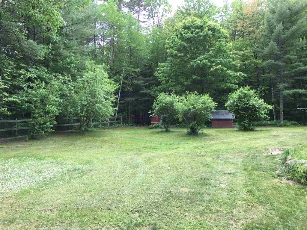 9 Hemenway Road Tamworth NH 03886