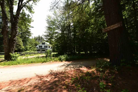 9 Hemenway Road Tamworth NH 03886
