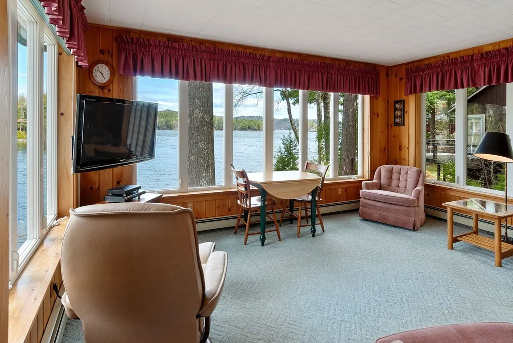 104 Minge Cove Road Alton NH 03810