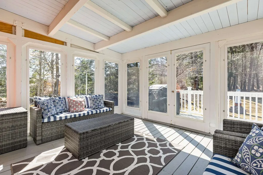 15 Gifford Farm Road Stratham NH 03885