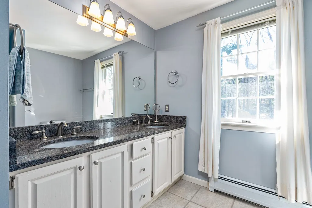 15 Gifford Farm Road Stratham NH 03885