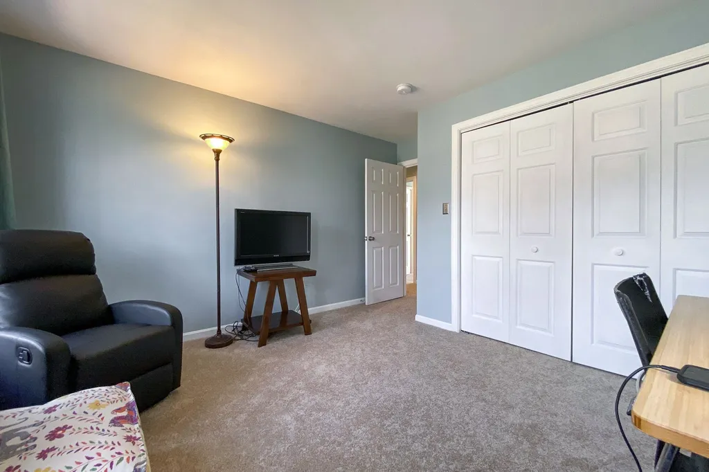 15 Gifford Farm Road Stratham NH 03885