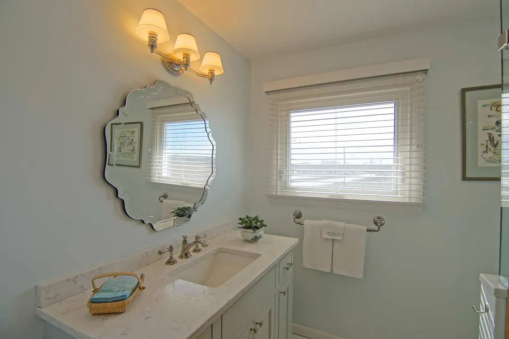 1761 Ocean Boulevard Rye NH 03870