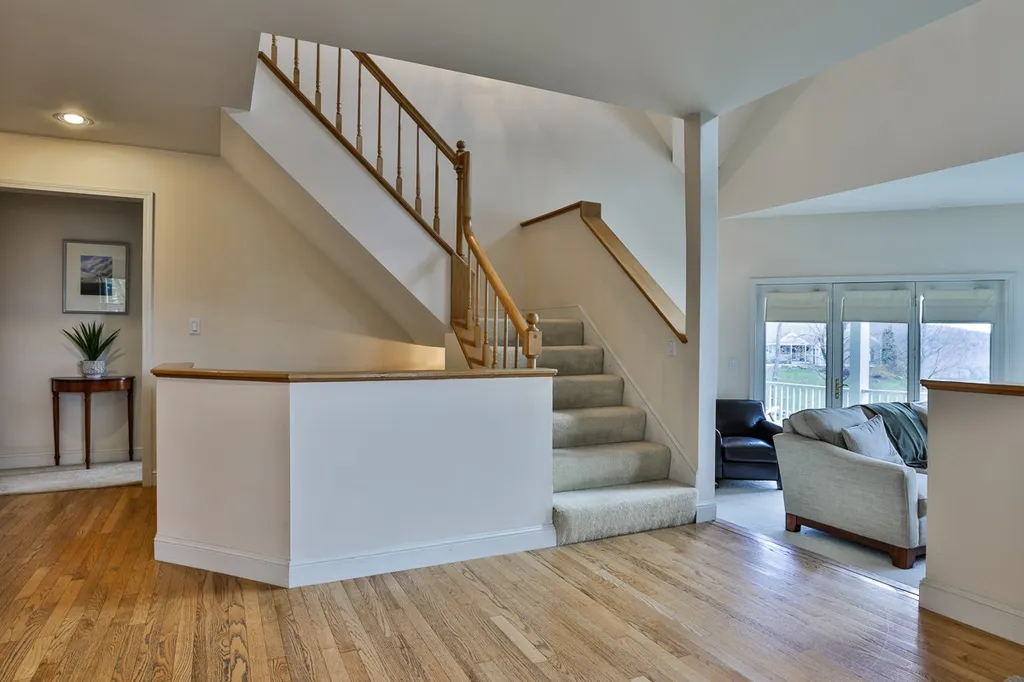 21 Wintercroft Circle Grantham NH 03781