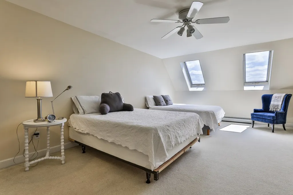 21 Wintercroft Circle Grantham NH 03781