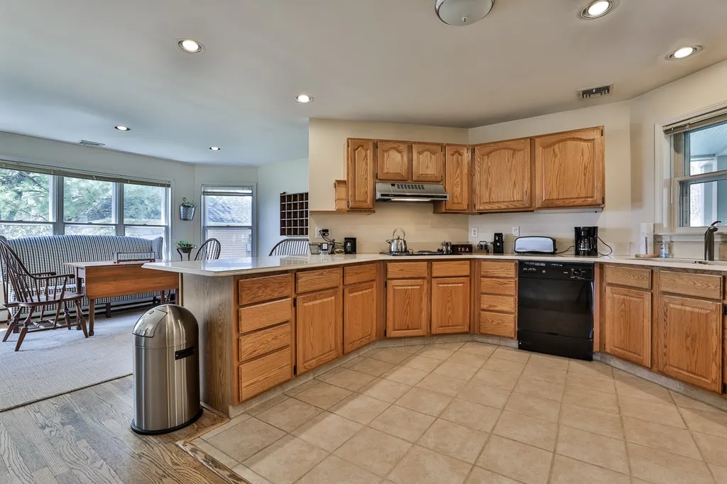 21 Wintercroft Circle Grantham NH 03781