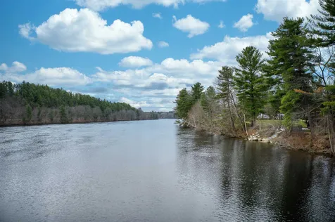4 W Bank Road Hooksett NH 03106