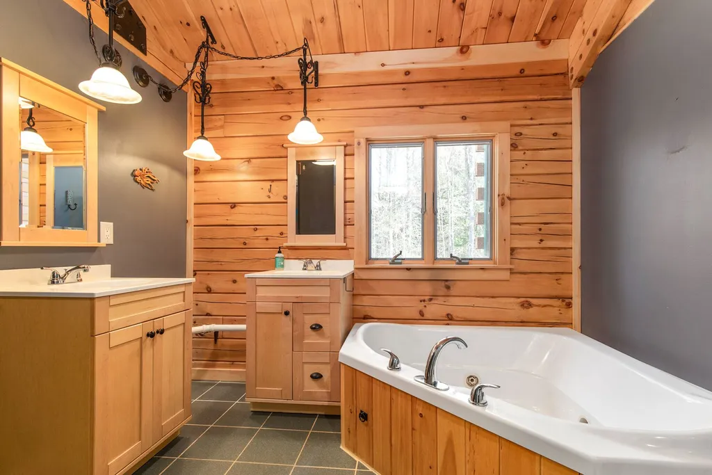 33 Caswell Road Strafford NH 03884