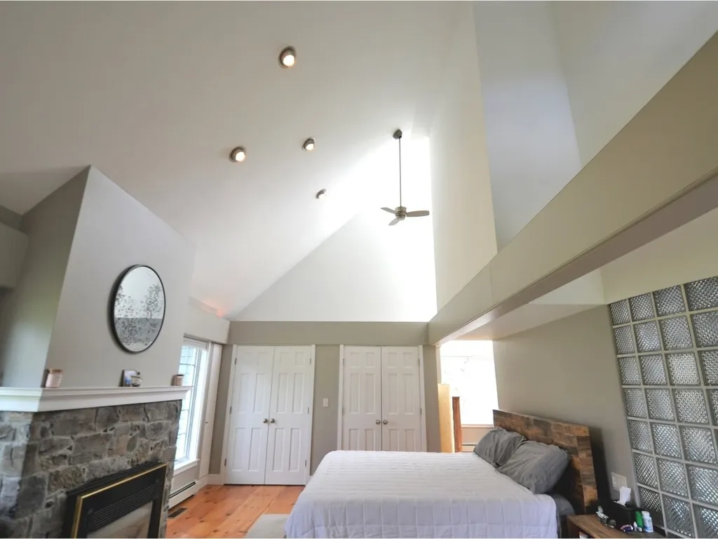 203 Meadowood Drive South Burlington VT 05403