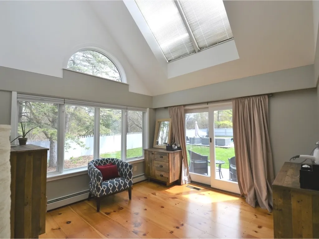 203 Meadowood Drive South Burlington VT 05403