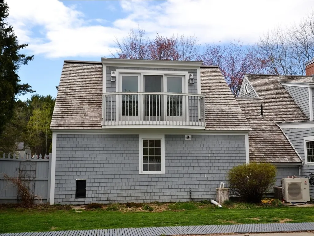 203 Meadowood Drive South Burlington VT 05403