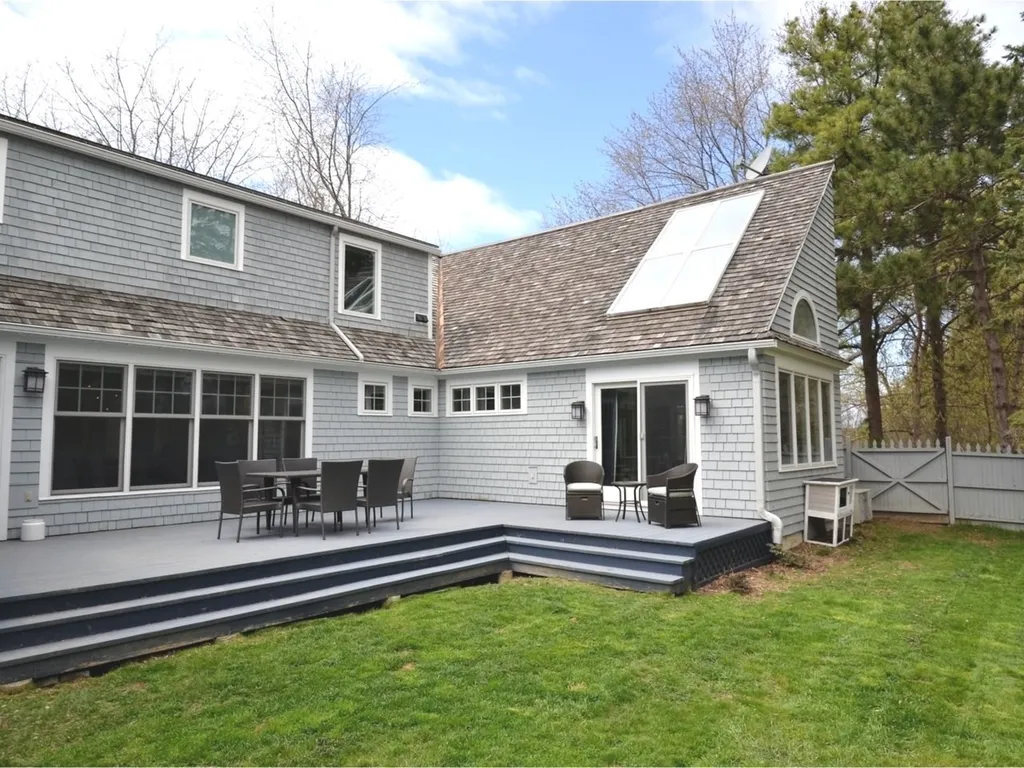 203 Meadowood Drive South Burlington VT 05403