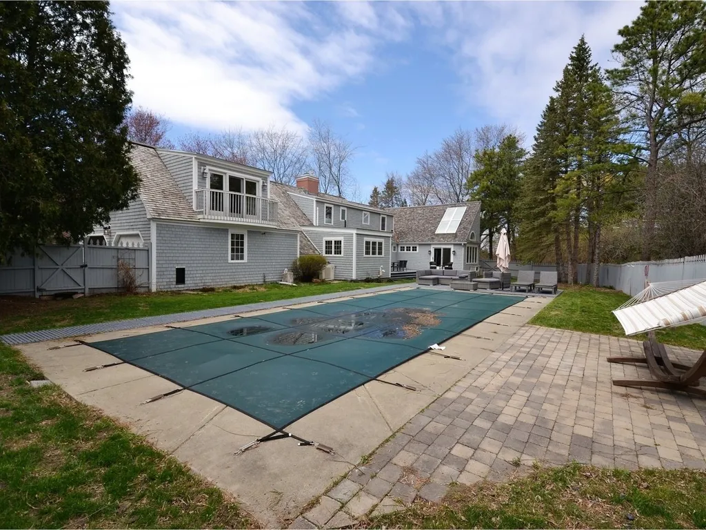 203 Meadowood Drive South Burlington VT 05403