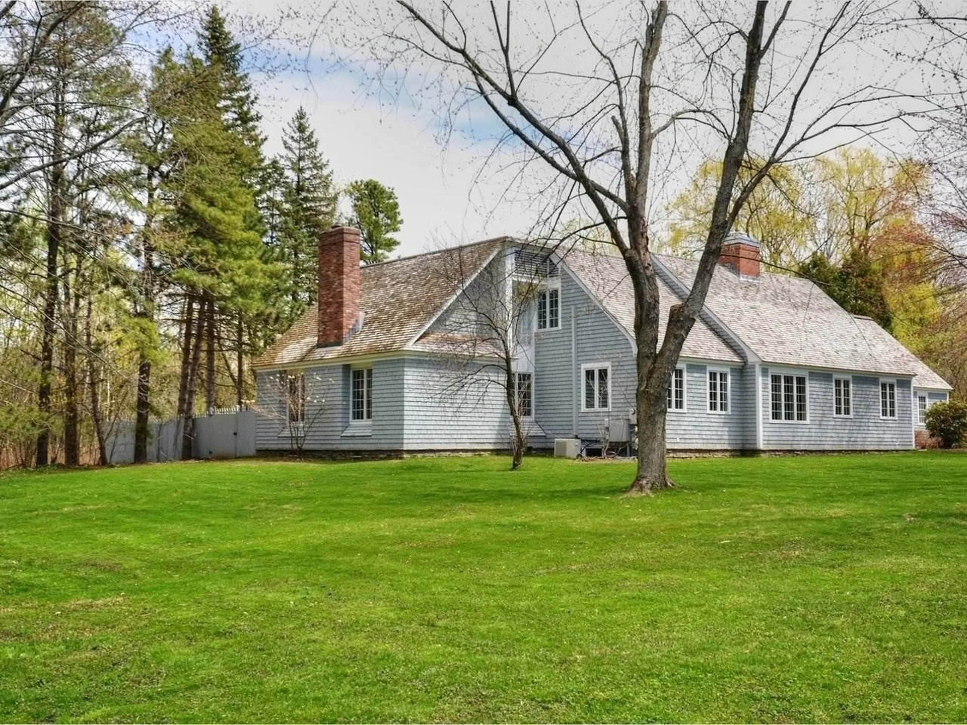 203 Meadowood Drive South Burlington VT 05403