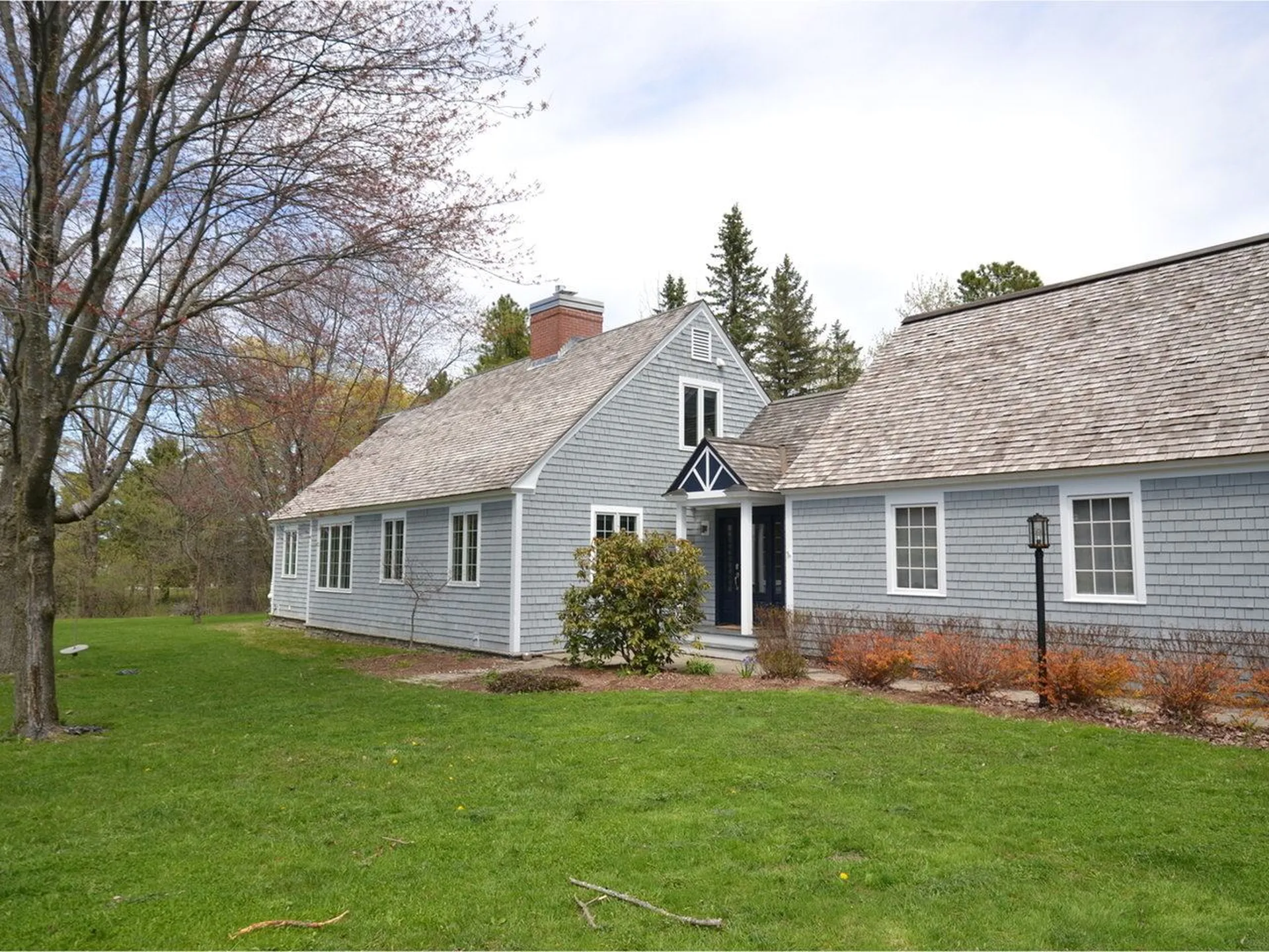 203 Meadowood Drive South Burlington VT 05403
