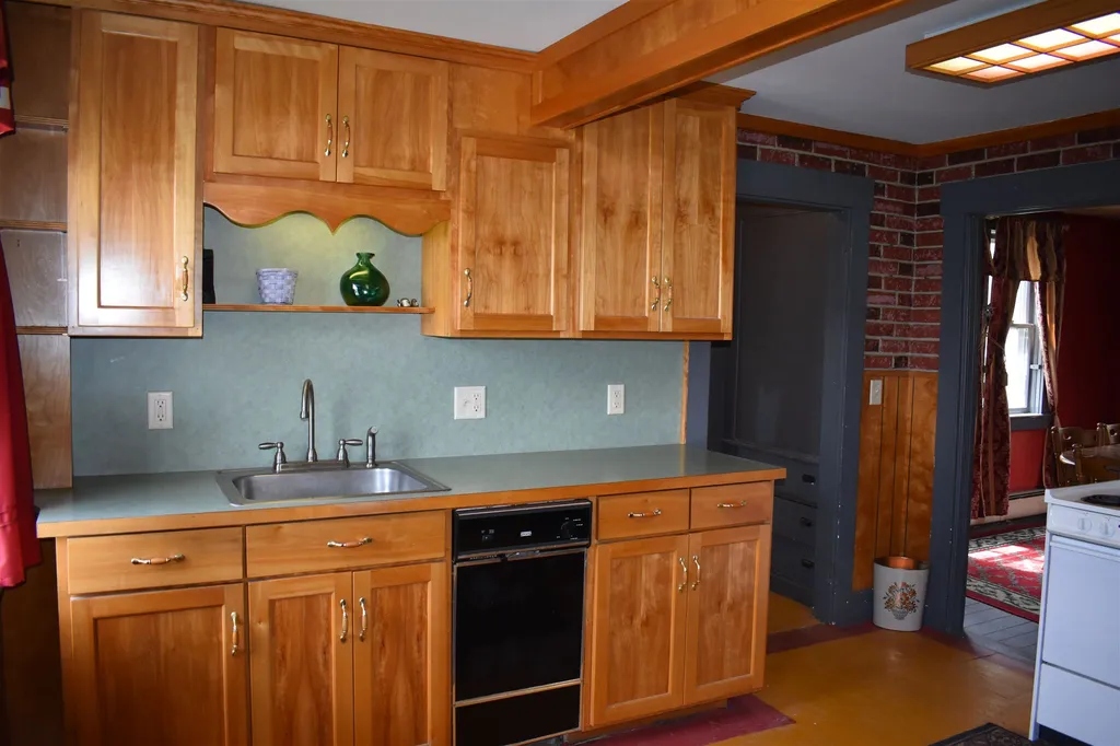 22 Union Street Enfield NH 03748