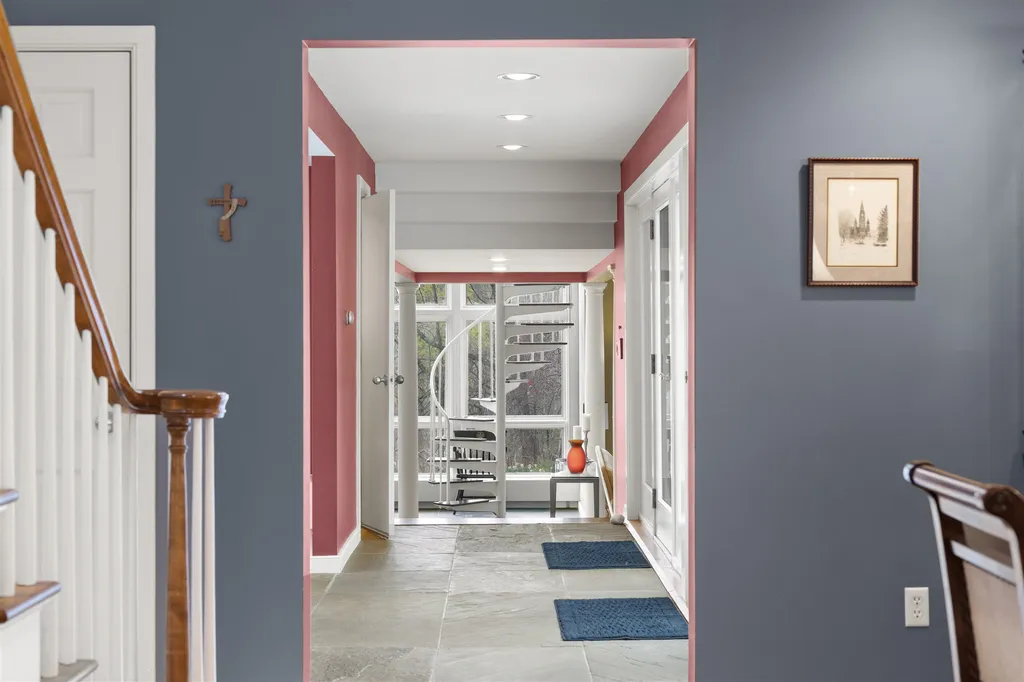 271 New Boston Road Norwich VT 05055