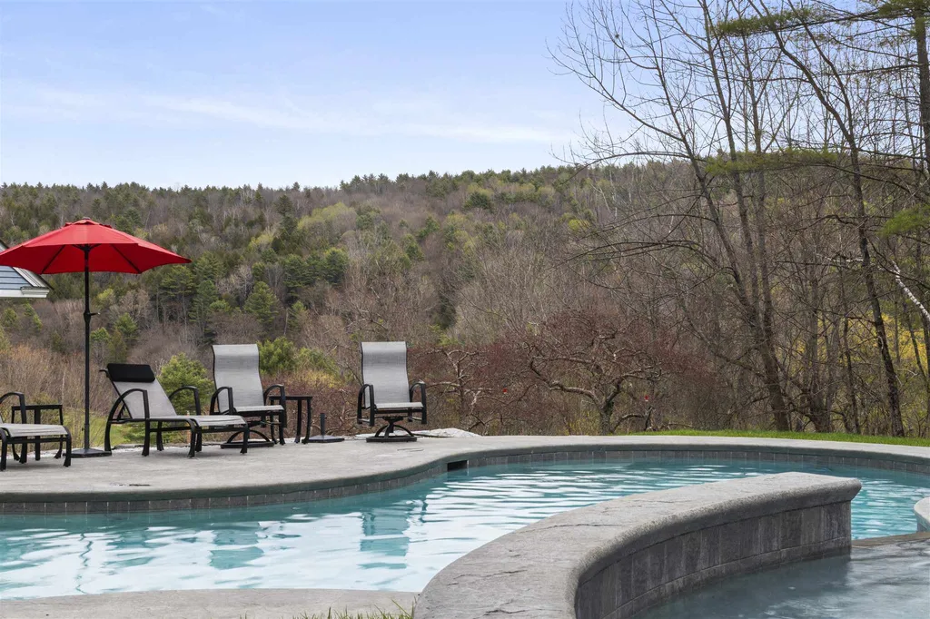 271 New Boston Road Norwich VT 05055