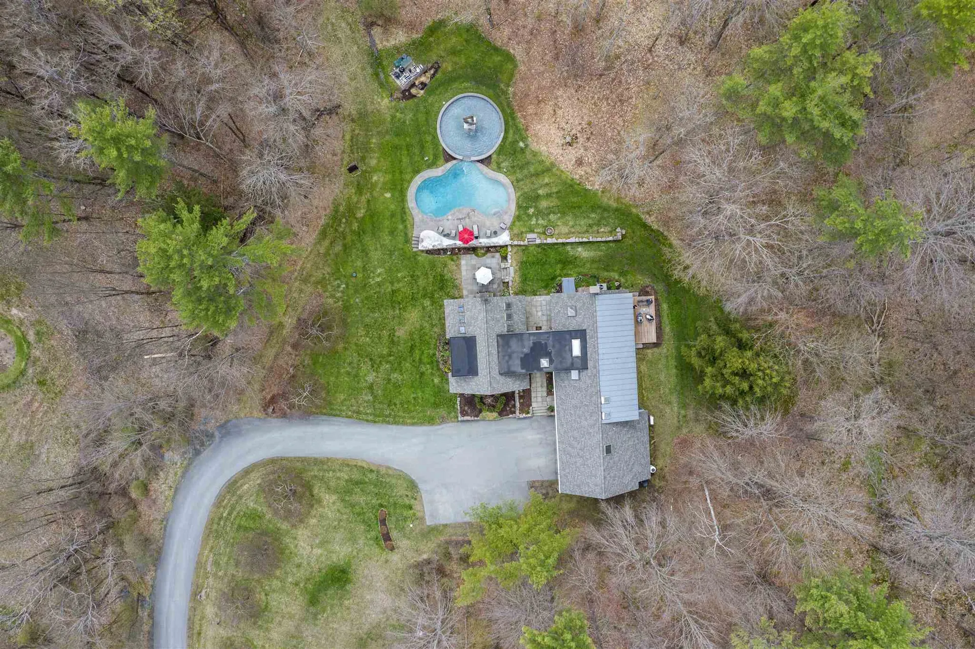 271 New Boston Road Norwich VT 05055