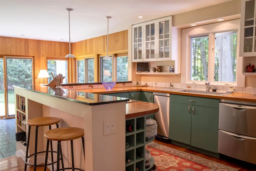 3685 Harbor Road Shelburne VT 05482