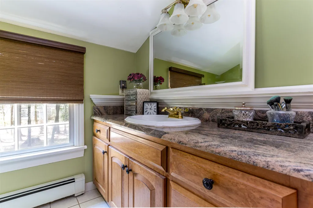 6 Riverwood Road Kingston NH 03848