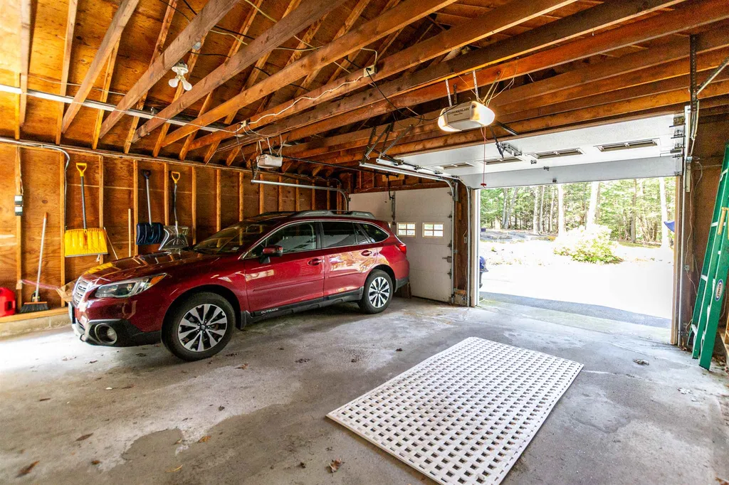 6 Riverwood Road Kingston NH 03848