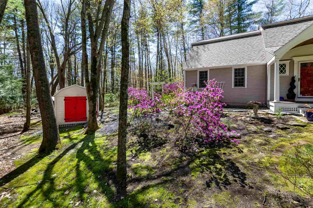 6 Riverwood Road Kingston NH 03848