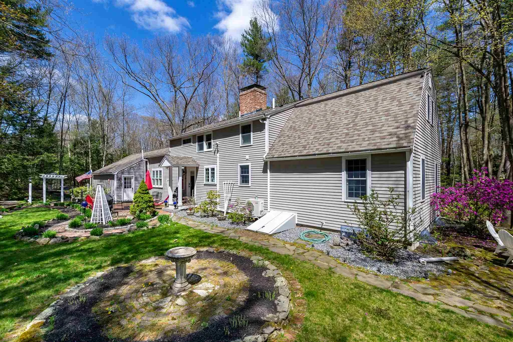 6 Riverwood Road Kingston NH 03848