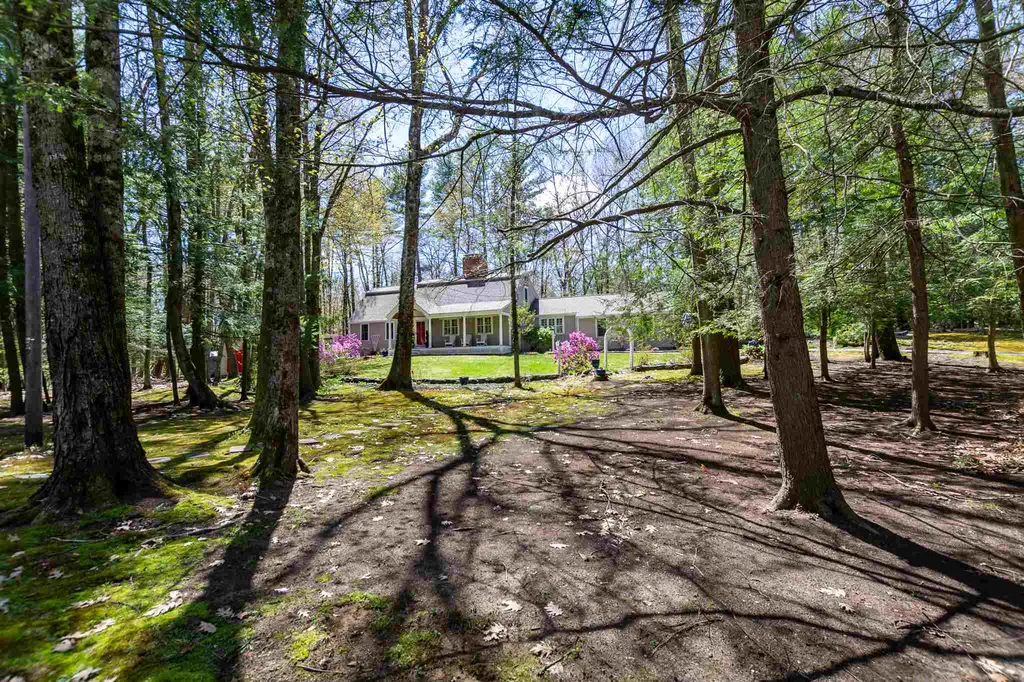 6 Riverwood Road Kingston NH 03848