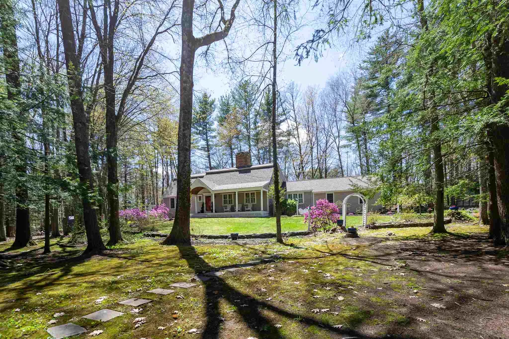 6 Riverwood Road Kingston NH 03848