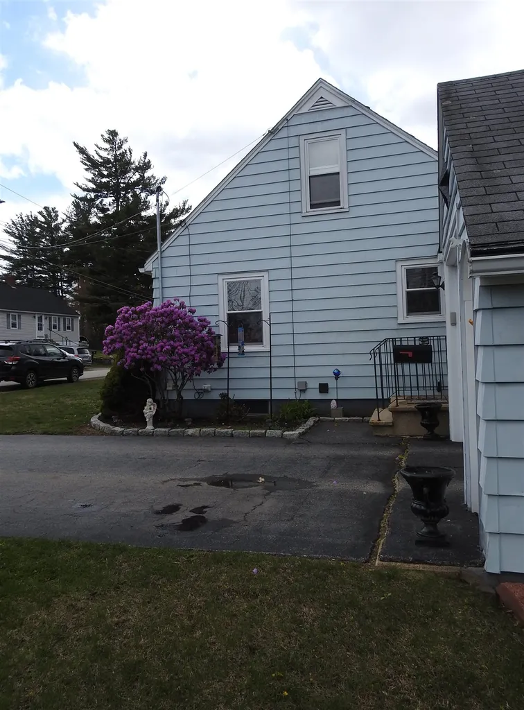 20 Willey Street Rochester NH 03867