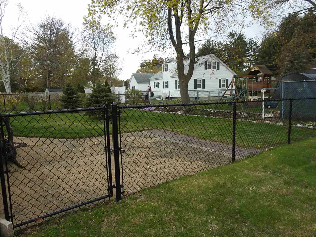 20 Willey Street Rochester NH 03867
