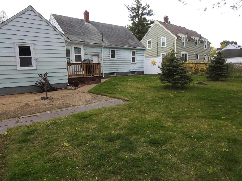 20 Willey Street Rochester NH 03867
