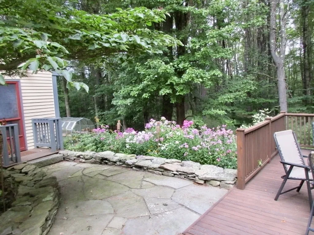 29 Moharimet Drive Madbury NH 03823