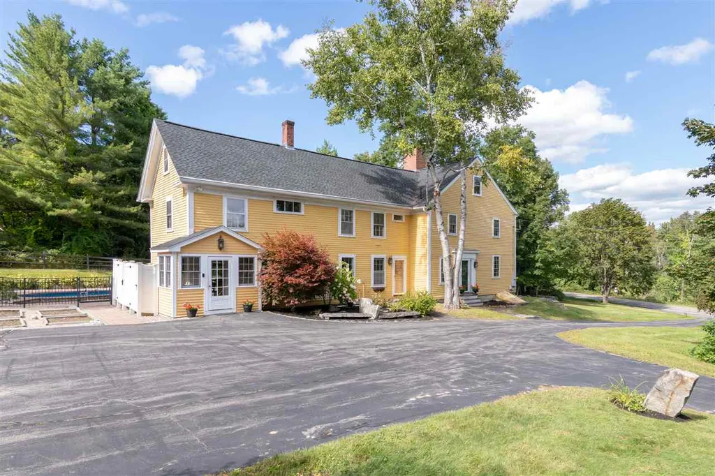 449 S Main Street Wolfeboro NH 03894
