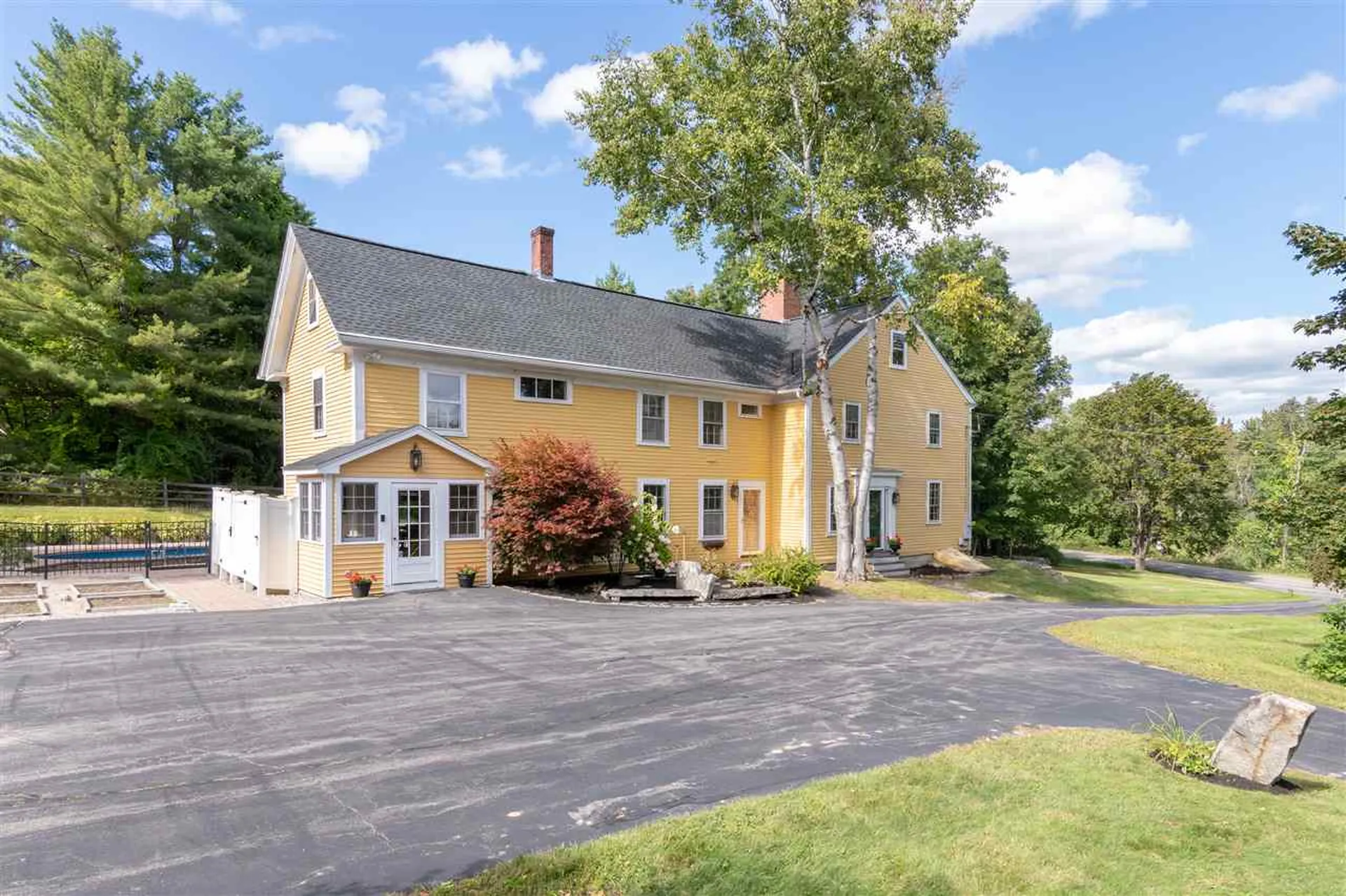 449 S Main Street Wolfeboro NH 03894