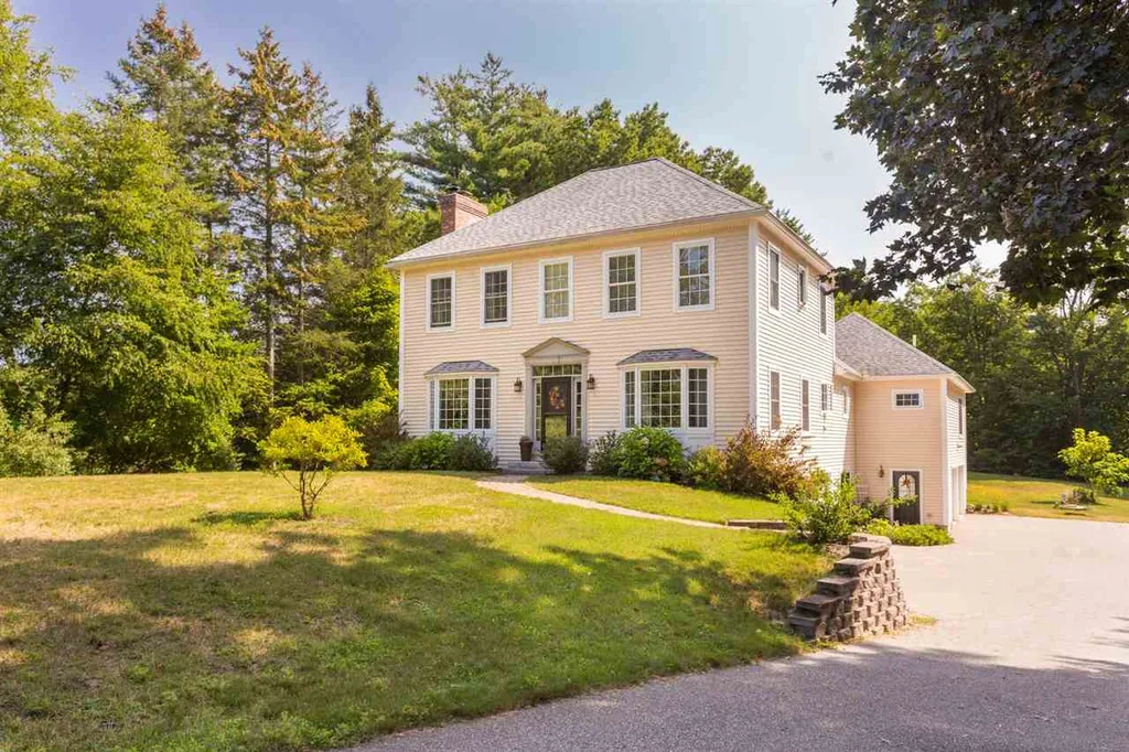 117 Main Street Kingston NH 03848