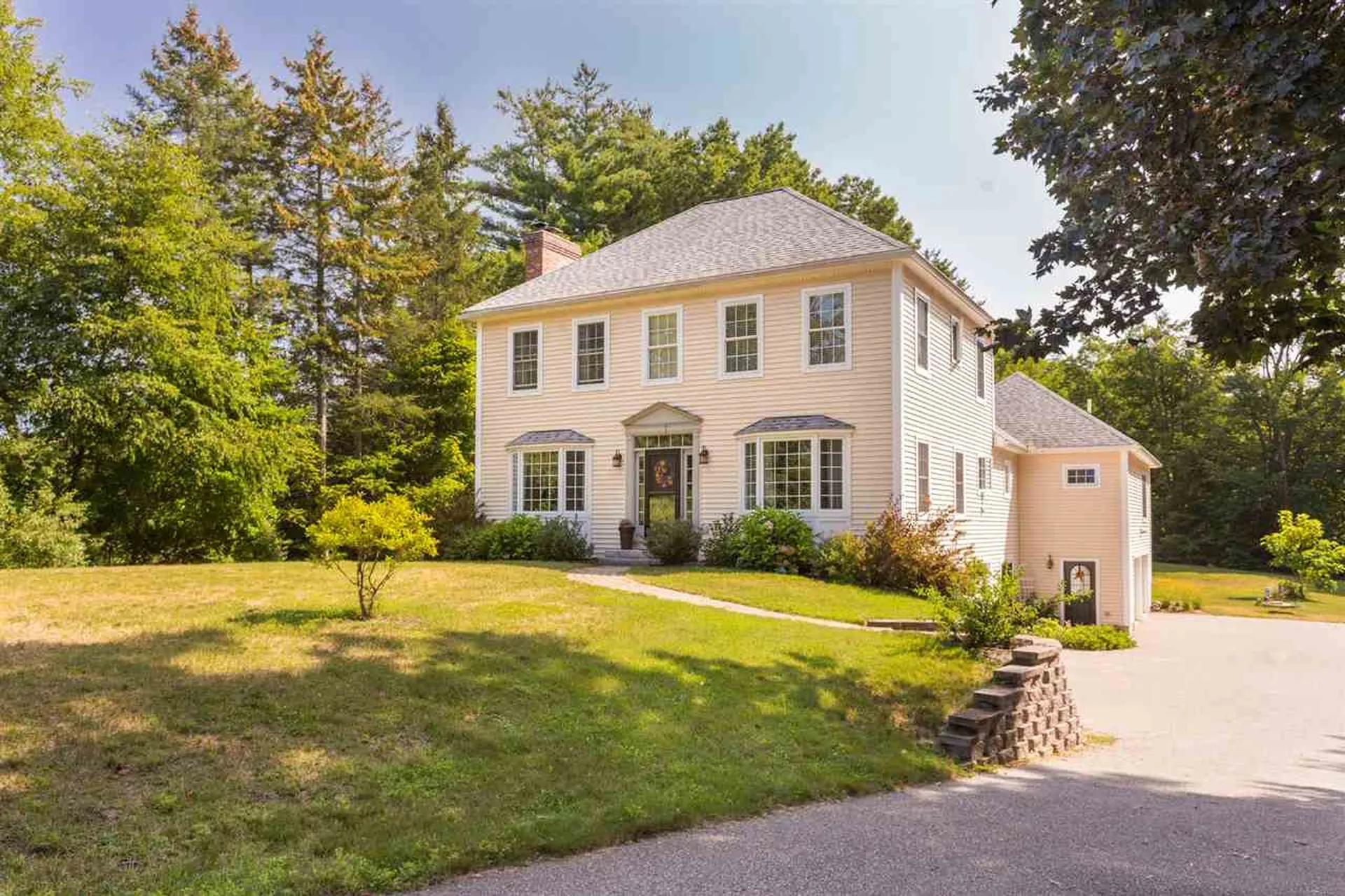 117 Main Street Kingston NH 03848