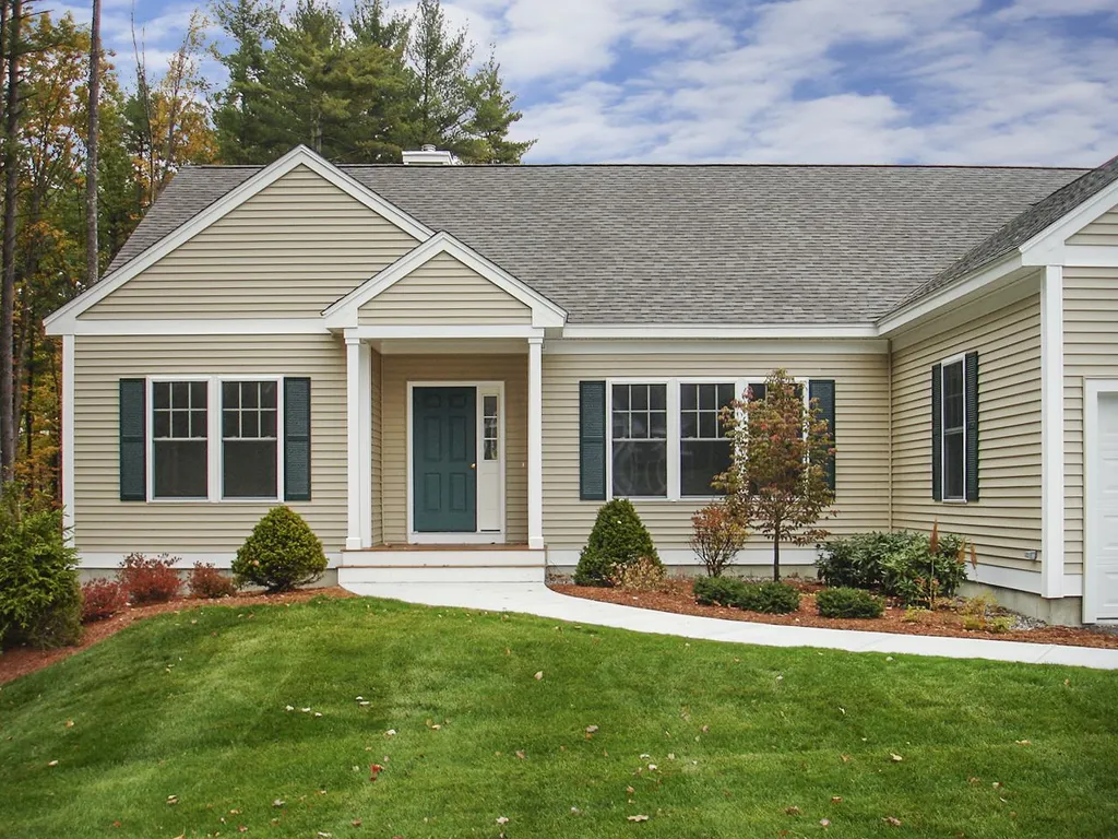 262 Scenic Drive Manchester NH 03104