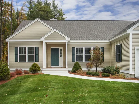 262 Scenic Drive Manchester NH 03104