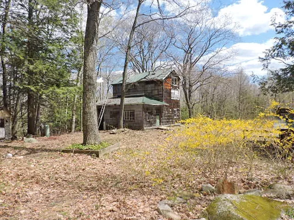 135 Chipmunk Falls Road Weare NH 03281