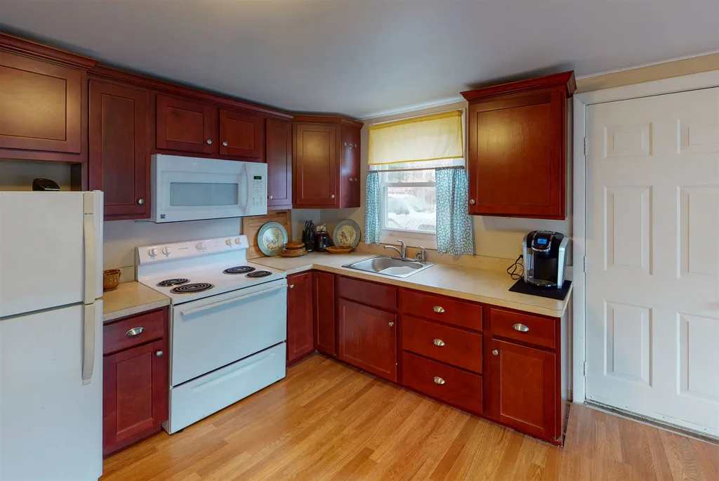 436 Milford Street Manchester NH 03102