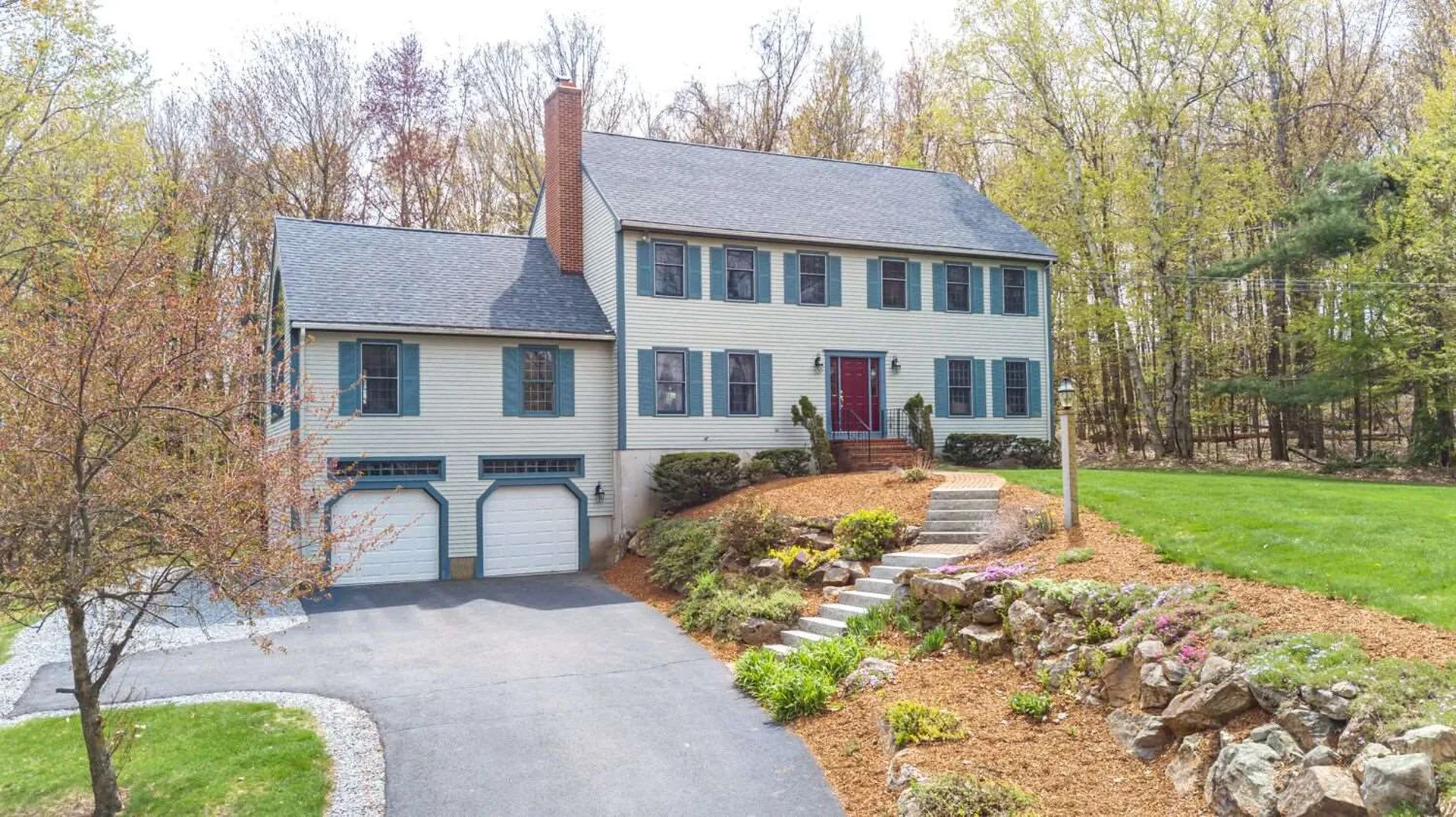 19 Golden Drive Bedford NH 03110