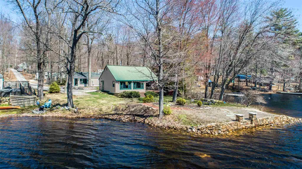 55 Pearl Lane Barrington NH 03825