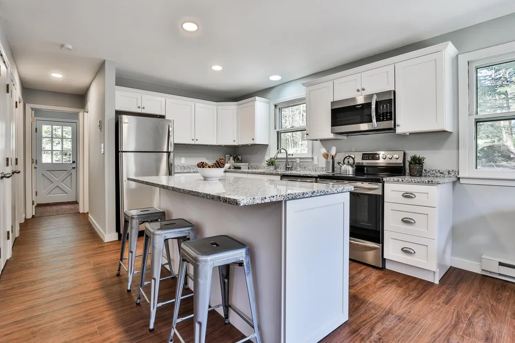 292 Lake Avenue Sunapee NH 03782